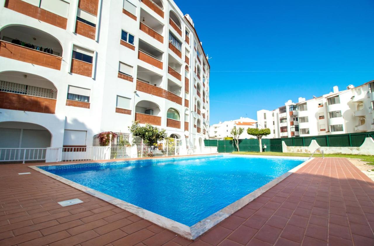 Ocean View Apartment - Pool And Sea View & Albufeira Center Exterior photo